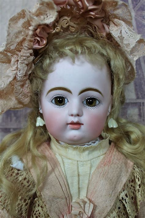 Pin By Evelyn Monaghan On French Bebe Antique Dolls Beautiful Dolls