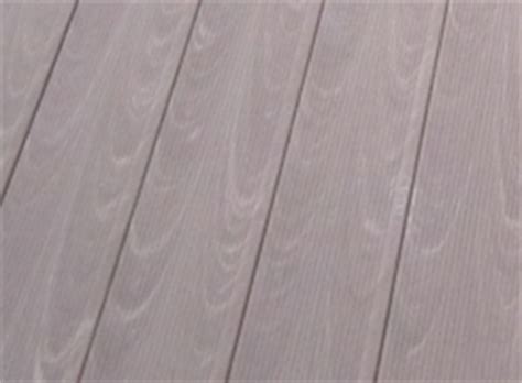 Descrizionestaffa a scatto in pvc per tubi di diametro differente. Pavimenti da esterni in pvc che sembra legno