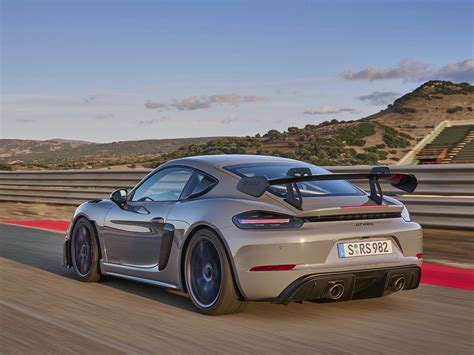 Porsche 718 Cayman Gt4 Rs Launch Price Specs Man Of Many