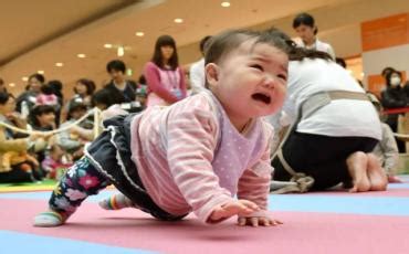Guinness világrekord született a babák mászóbajnokságán
