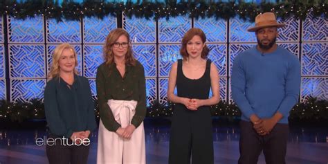Video Jenna Fisher Angela Kinsey And Ellie Kemper Play Heads Up On