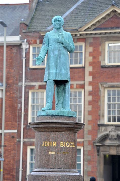 Tour Of Leicesters Weird And Wonderful Statues With New Public Artwork