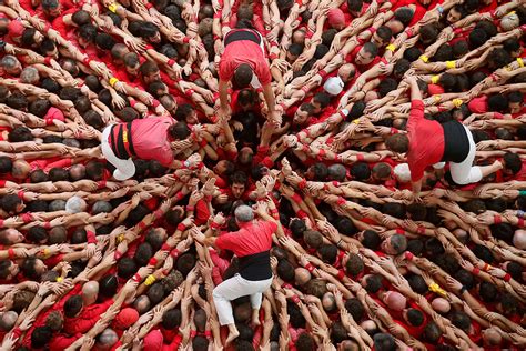 Breathtaking Images Of Human Towers At The 25th Tarragona Castells