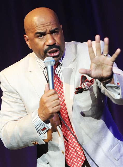 Steve attended glenville high school and graduated from kent state university and west virginia university. Steve Harvey - Steve Harvey Photos - Steve Harvey And Kirk ...