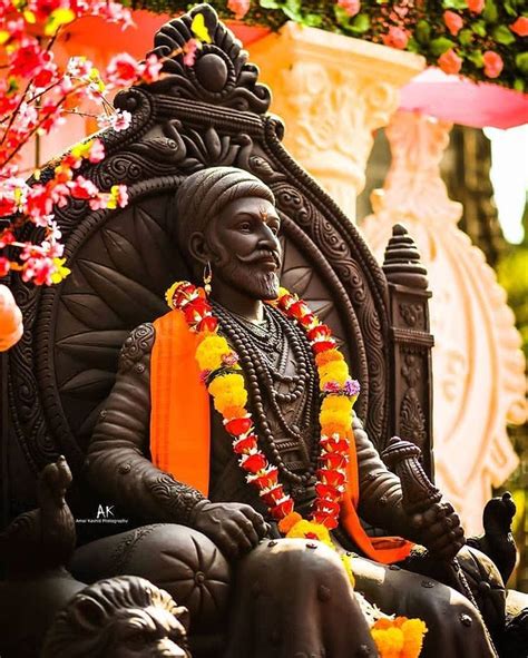 Chatrapati shivaji mahraj ji ki jai. Chhatrapati sambhaji maharaj on Instagram: " ️गडकोट आमुची पंढरी आणि महाराज आमुचे विठ्ठल 🙏🏻 ...