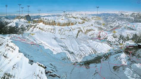 Pistekaart Arabba Skigebied Met 64km Piste In Italië