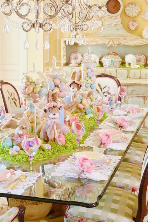 Amazing Bright And Colorful Easter Table Decoration Ideas 08 Homyhomee