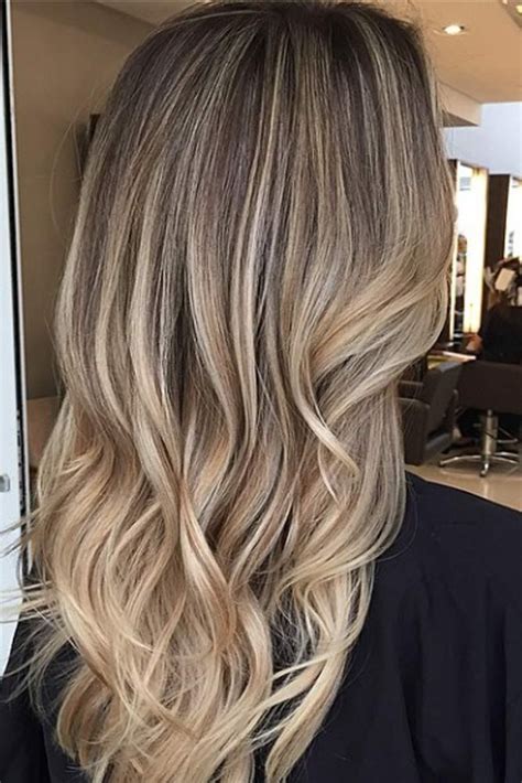 This strawberry blonde hair dye color can be tricky to create as too much brass can create a redhead, so we recommend going to a professional before making the plunge. Hair Color 2017/ 2018 - See our collection of ideas for ...