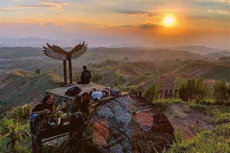 Puncak Sawiyah - Harga Tiket Masuk & Spot Foto Terbaru 2021