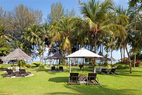 Lähistöllä olevia kiinnostavia kohteita ovat myös pinang peranakan mansion ja cornwallisin linnoitus. Maleisië Penang strandvakantie Hotel Bayview Beach Resort ...