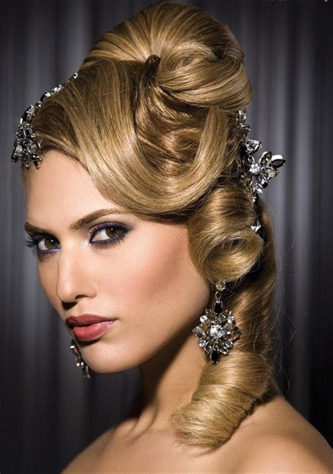 Gallery 11 modern and easy prom hairstyles for short hair. 20 Unique Prom Hairstyles Ideas With Pictures - MagMent