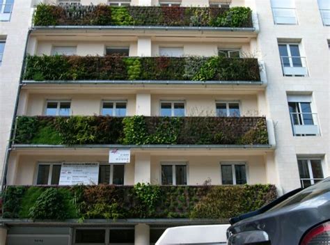 Amazing Vertical Gardens Around The World