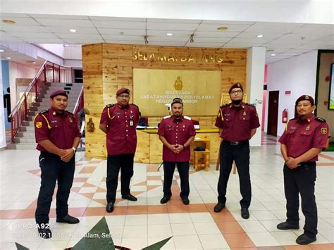 Alon, sapaan alam shah, kini berkarier j. Pertemuan Jabatan Bomba Dan Jabatan Amal Di Shah Alam ...