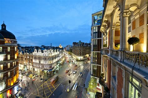 Lomar Travelin: Looking for the best places to stay in London?