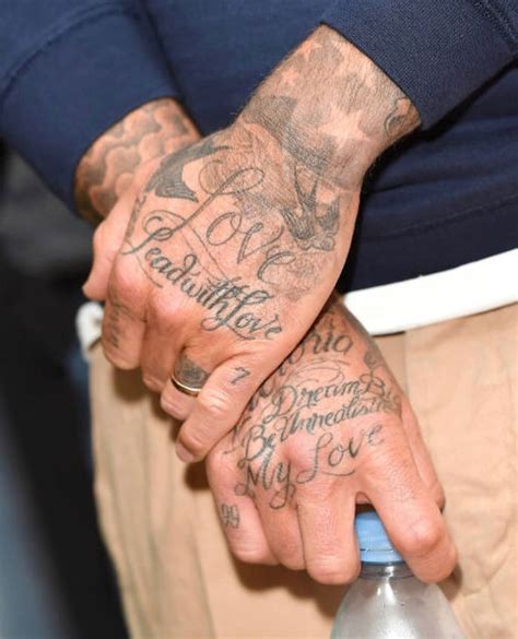 Get Closer Davidbeckham Tattoo Tatuaje De Rosa En La Mano Rosa En