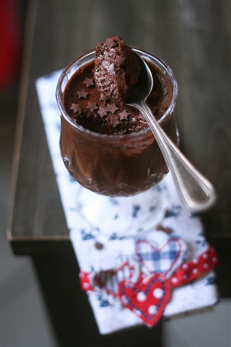 Mousse au chocolat aux pois - chiche Végan sans oeufs