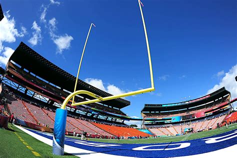 Make Em Higher Nfl Passes Proposal To Raise Goal Posts Fox Sports