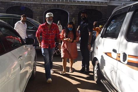 Comedian Bharti Singh And Haarsh Limbachiyaa Summoned Again By Ncb In Drugs Case