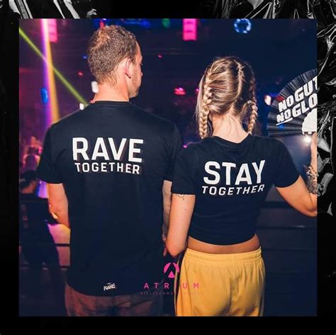 Rave Together Stay Together Couple T Shirt And Crop Top In Schwarz