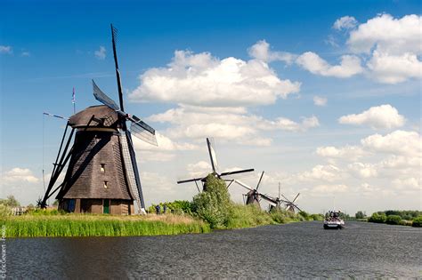Pays bas is the next upcoming holland based urban clothing brand. Les Pays-Bas, au fil de l'eau