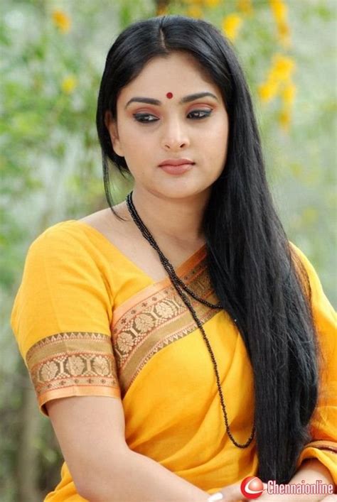 kannada actress saree photos