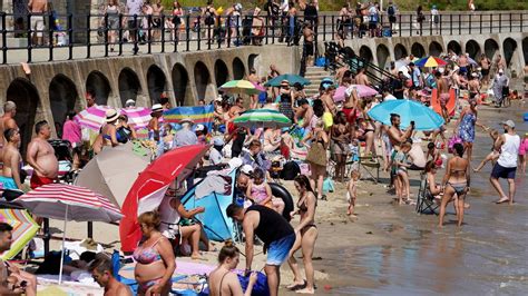 More Than 3200 Brits Killed In Heatwave In 2022 As Temperatures Hit 40c For First Time Mirror