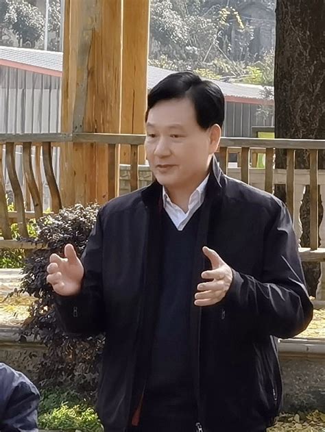 政府於全港各區設立 19 間社區檢測中心，最新1間位於牛頭角，其他分別位於鰂魚涌、油麻地、沙田、元朗、荔景、粉嶺、屯門、坑口和油塘。 再增設1間檢測中心 合共19間投入服務 長期檢測中心位置 如何預約檢測？ ﻿檢測承辦商：強檢大廈若再增 人手難負荷