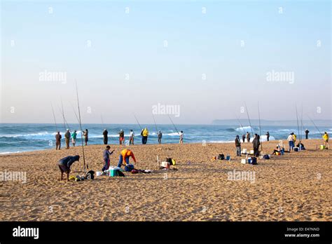Durban South Africa July 2 2014 Many Unknown Fishermen Fish On