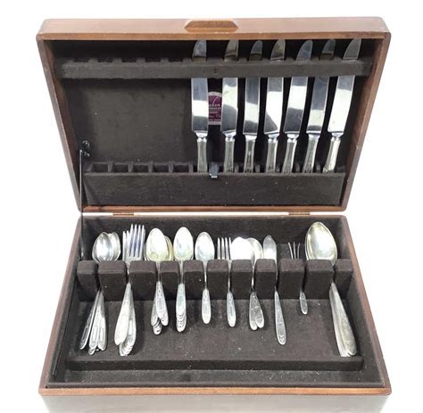 Where to buy a really large silver flatware chest. Lot - Vintage 1921 Community Plate Flatware & Chest