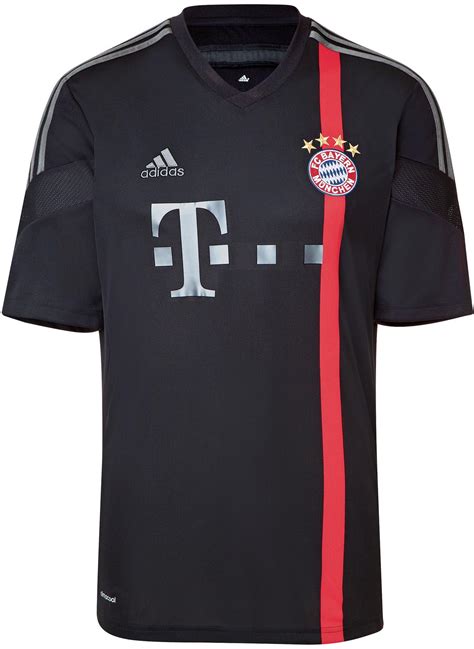 Mit dem neuen heimtrikot für die saison 2021/22 beginnt für den fc bayern eine neue ära: Footy News: FC Bayern Munchen Home, Away, Third and Goalkeeper kits