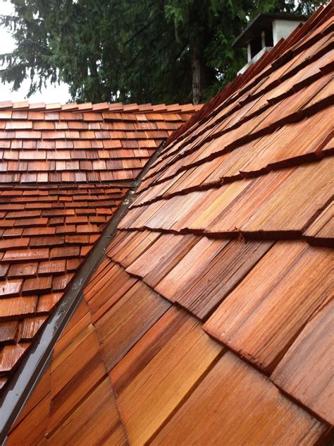 Cedar shingles are renowned for their insulation qualities, dimensional stability & natural resistance to the elements. Western Red Cedar, Hand-Split & Resawn Shakes | Direct ...