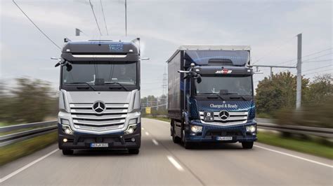 Daimler Truck S Hydrogen Based Fuel Cell Truck Gets Road Use Permit