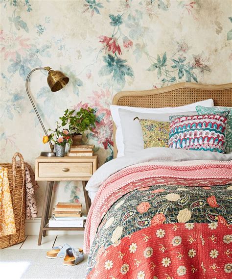 Bedroom Wallpaper The Best Wallpaper Ideas For A Stunning Master