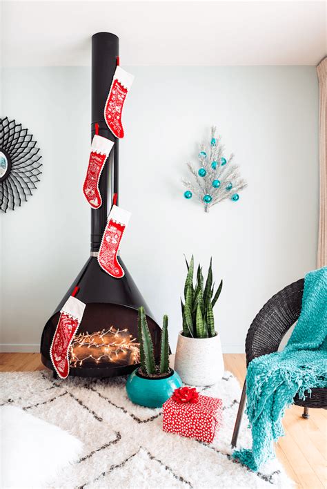 Essential home is the ultimate combination of retro design and contemporary details. How to Nail Your Mid Century Christmas Decor - Home