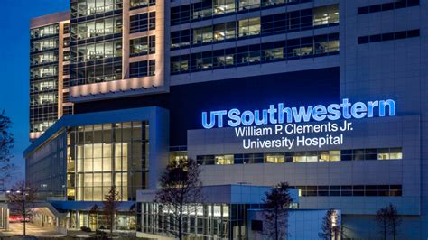 Ut Southwestern Medical Center Wins Top Ten Award From Topping Out
