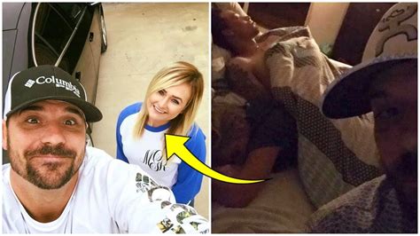 Man Catches Girlfriend Cheating In Bed With Another Man Becomes A Hero