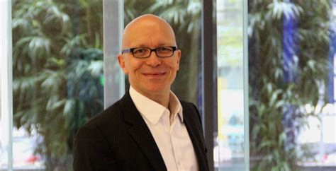 Keine auslandsüberweisung möglich ich arbeite in deutschland und wohne im. Stühlerücken bei der SEB in Deutschland - FINANCE Magazin