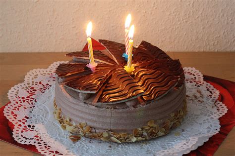 Baby tv birthday party cake and desserts! Birthday cake - Wikipedia