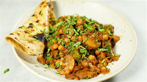 Bbc Bbc Food Mushroom Chickpea And Spinach Curry