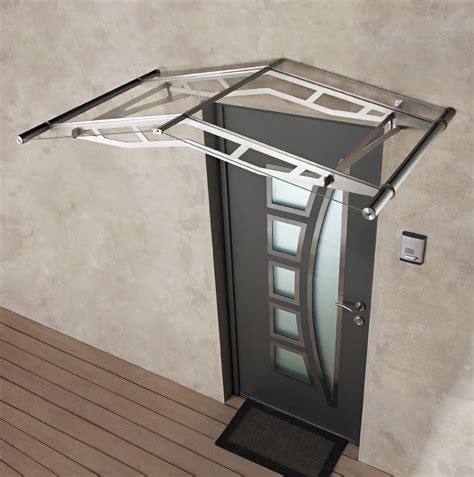 Installé entre la cuisine et la buanderie ou entre le couloir et le garage, ce type de porte offre une sécurité optimale tout en rendant l'accessibilité d'une pièce à l'autre plus pratique. Épinglé sur marquises