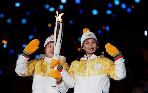 Pada musim sejuk, puncak gunung ini akan diliputi dengan salji yang tebal walaupun pulau jeju tidak terlalu sejuk pada musim sejuk. Gemilang majlis pembukaan Sukan Olimpik Musim Sejuk ...