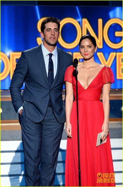Aaron rodgers began his professional career in 2005 after aaron rodgers was also spotted with actress jessica szohr at milwaukee bucks (who rodgers has. Aaron Rodgers Girlfriend : Exclusive Interview Photos ...