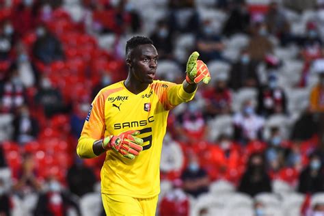 Edouard mendy is 29 years old (01/03/1992) and he is 197cm tall. Chelsea closing in on £18m deal for goalkeeper Édouard ...