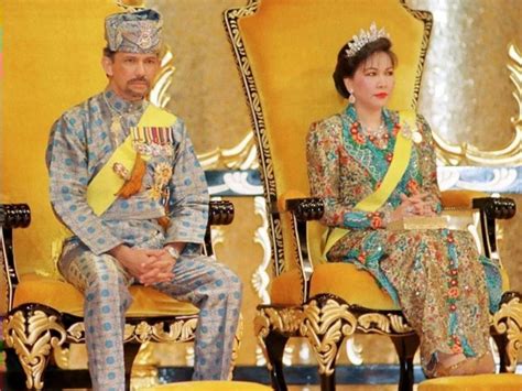 Worlds Richest Men Sultan Of Brunei Leads A Lavish Life Au