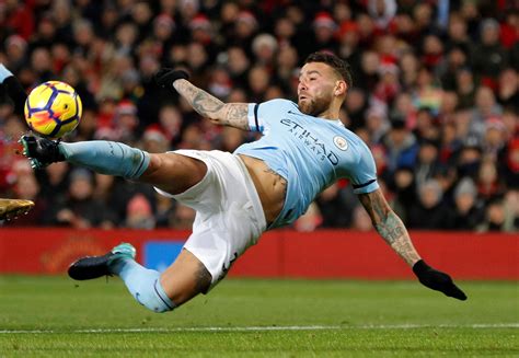 Bir uluslararası arjantin 2009 yılından bu yana, otamendi iki ülkesini temsil dünya kupaları ve üç copas. Otamendi the go-to player for bonus ability