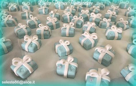 Io sinceramente a quest'età non riuscirei. Dolce Bijoux Bomboniere: Segnaposto Bomboniera per compleanno 18 anni, matrimonio e comunione ...