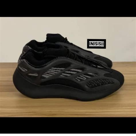 Whether you go for the primeknit boost 350, the 500 or the chunky 700, you can be sure you're making a positive choice with styles made from recycled materials. Jual Adidas Yeezy Boost 700 V3 "Alva" Black/Glow In The ...