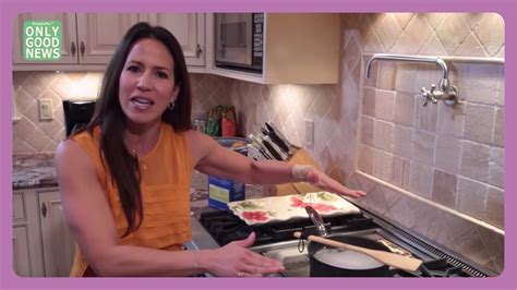 How To Keep A Pot From Boiling Over Kitchen Hacks With Marysol Youtube
