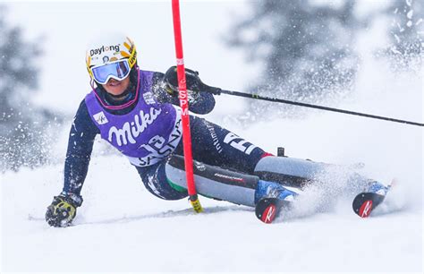 Irene curtoni is an italian world cup alpine ski racer. Irene Curtoni trainiert in Kürze in der Skihalle von ...