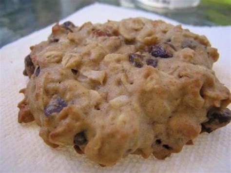 Our today recipes involve all your favorite desserts like cakes, bars, puddings. WeightWatchers Applesauce Oatmeal Cookies Recipe - Weight ...